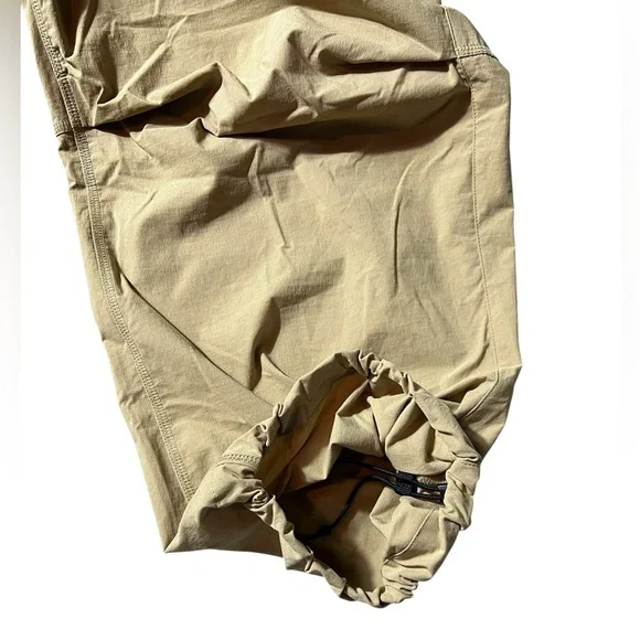 Nike Tech Men's Oversized fit straight leg stacked Pants Beige large HM7158-297